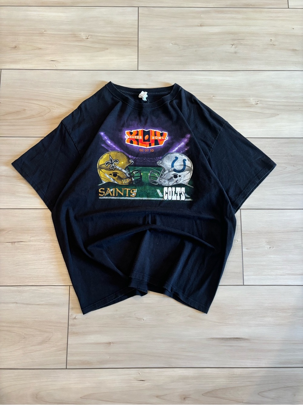 New Orleans Saints vs. Colts Super Bowl 2010 Vintage NFL football men’s t-shirt